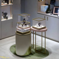 Vitrine à bijoux moderne en verre recyclable, robuste, écologique, de luxe, petite, avec éclairage LED YIZHAN YZ-2501030002