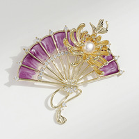 Broche Éventail Pliant XILIANGFEIZI Style Chinois Élégant avec Perle d'Eau Douce et Chrysanthème, Épingle Cheongsam Style Ancien