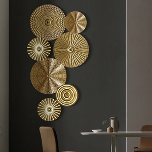 Décoration murale ronde dorée de luxe en métal suspendu, disque irrégulier en fer forgé, Style rétro tendance, décoration de maison, pendentifs muraux - Product Image 3