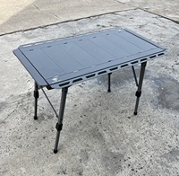Table de pique-nique pliante moderne en alliage d'aluminium pour le camping, avec hauteur réglable et design IGT
