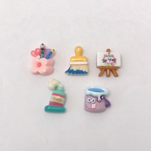 100 PIÈCES Cabochons en résine mignons à motifs de tableau de <span class=keywords><strong>dessin</strong></span> et pinceaux, à dos plat, pour <span class=keywords><strong>la</strong></span> création de bijoux DIY, accessoires de décoration pour scrapbooking, vente en gros - Product Image 1