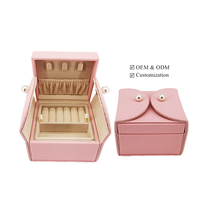 We lady — boîte à bijoux, coffre-cadeau avec logo et collier