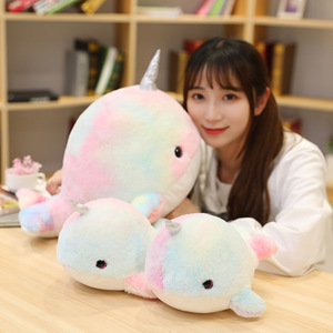 Peluche a Forma di Balena Unicorno Arcobaleno, Giocattolo Morbidissimo in Cotone, Grande Cuscino, Regalo di Compleanno Unisex Creativo - Product Image 1