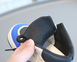 Scarpe da ginnastica per bambini nuove scarpe da basket Casual da bambino scarpe <span class=keywords><strong>alte</strong></span> <span class=keywords><strong>bianche</strong></span> con suola morbida scarpe da bambino - Product Image 4