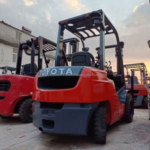In Good Condition Used Toyota 8F30 <b>Forklift</b> 3 Ton Diesel/Gas Engine Made in Japan Low Oil Safety Tested & Inspected 0-2000 Hours - Product Image 4