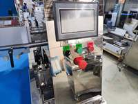 Machine de dépose automatique de gâteaux et de biscuits Hongzhong pour boulangerie commerciale avec extrudeuse à fil coupé pour œufs et maïs