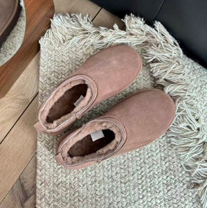 Botas de nieve de caña alta, botines cortos de lana con altura adicional para damas de baja estatura, ideales para el desplazamiento urbano, zapatos de algodón para mujer - Product Image 4
