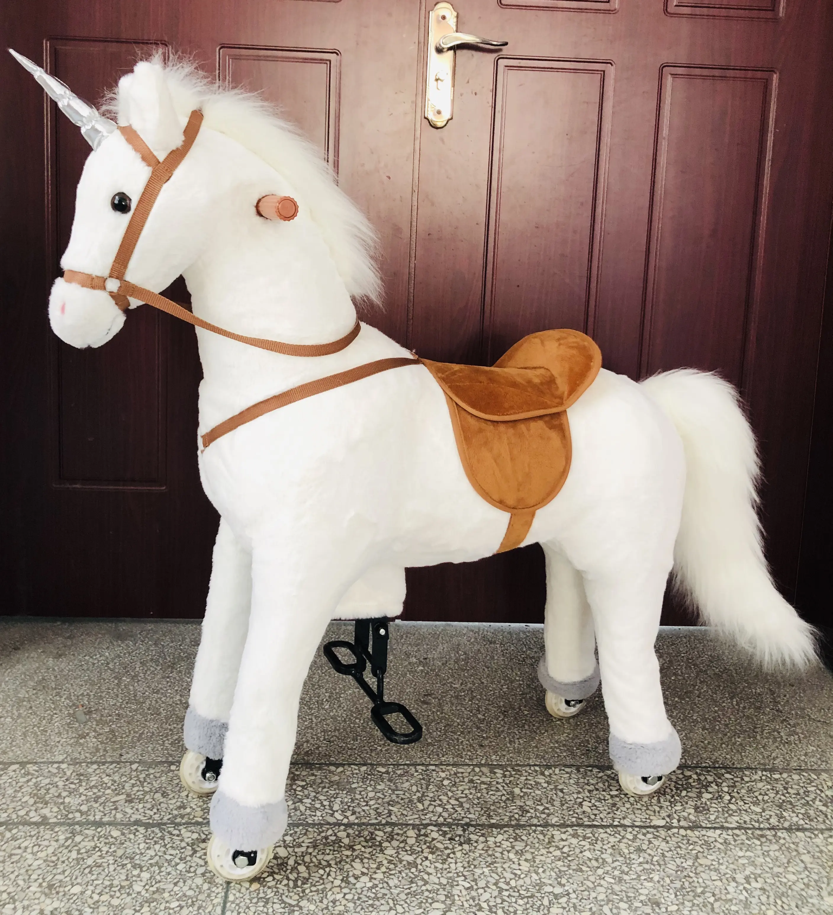 2020 crianças populares equitação cavalos em rodas <span class=keywords><strong>de</strong></span> brinquedo