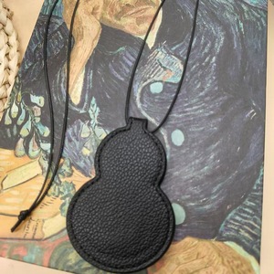 Summer Fashionable <b>Mirrored</b> Magnetic Hat <b>Clip</b>, Neck Hanger Gourd Shaped Beach Hat <b>Clip</b>, Vacation Glasses <b>Clip</b>, PU Leather - Product Image 4