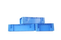 Grande caisse de rangement 75L en PP vierge à 100 %, bacs de déménagement empilables, couleur et logo personnalisables, caisse en plastique avec couvercle, vente chaude