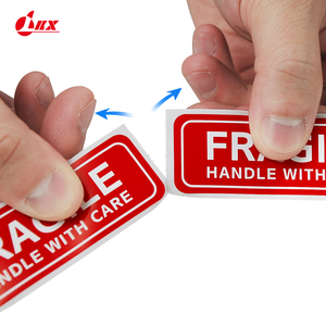 Etiquetas de Advertencia de Frágil con Código de Barras, Impresión de Logotipo OEM, Duraderas, Resistentes al Agua, Adhesivas, Semi Brillantes, Transferencia Térmica - Product Image 3