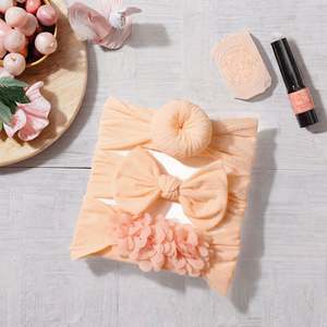 Lote de 18 Accesorios para el Cabello con Lazo, Bonitos, en Caja de Regalo, Pinzas para el Cabello, Tocados para Niñas y Niños - Product Image 3