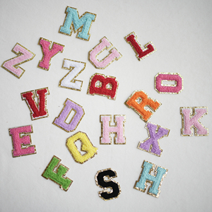 Đa-Màu Vàng Long Lanh Chenille Bảng Chữ Cái Thư Các Bản Vá Lỗi Thân Thiện Với Môi Thêu Vải Cho Quần Áo Mũ Túi 5.5Cm Trái Tim - Product Image 2