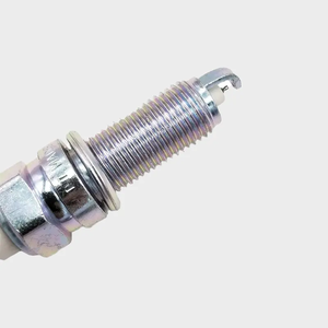 USEKA OEM 18846-11070 Bujía apta para Hyundai Chevrolet Daewoo <span class=keywords><strong>Daihatsu</strong></span> Honda Civic Kia Isuzu - Product Image 2