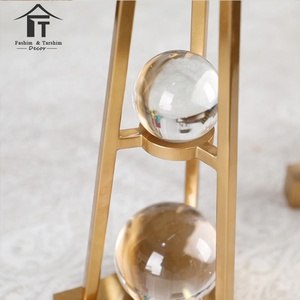Wholesale Home Decor Antique <strong>Brass</strong> Amber Iron Crystal Elegant Handmade Triangular Trapezoid FASHIM Brand <strong>Candlestick</strong> <strong>Holder</strong> - Product Image 4