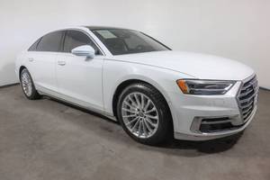 Meilleur prix pour une Audi A8 L AWD 4.1-6L 4 portes berline d'occasion, sièges en cuir, pneus R18, régulateur de vitesse adaptatif, jantes en aluminium - Product Image 6