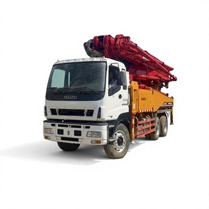 Camión Bomba de Concreto Isuzu Modelo 2020 Diésel Blanco 4x2 con Brazo Rojo, Motor de 128kw, Productividad de 22m/h, 40m Vertical - Product Image 1