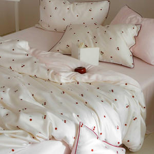 MM Ensemble de literie <span class=keywords><strong>en</strong></span> <span class=keywords><strong>soie</strong></span> de luxe haut de gamme de classe A, 60 fils, imprimé cerises, été, <span class=keywords><strong>soie</strong></span> lisse, draps et <span class=keywords><strong>couette</strong></span> - Product Image 1