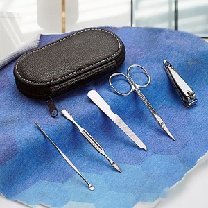 Juego de cortaúñas de belleza de viaje de recuerdo de acero inoxidable negro de 5 piezas Kit de cuidado de <span class=keywords><strong>manicura</strong></span> <span class=keywords><strong>y</strong></span> <span class=keywords><strong>pedicura</strong></span> personal - Product Image 6