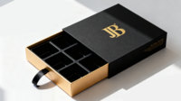 Boîte à chocolat rigide personnalisée raffinée pour cadeaux gourmands avec logo sophistiqué et emballage en carton haut de gamme