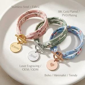 <span class=keywords><strong>Bracelet</strong></span> <span class=keywords><strong>personnalisé</strong></span> en ruban Liberty avec nom gravé au laser, <span class=keywords><strong>bracelet</strong></span> floral <span class=keywords><strong>personnalisé</strong></span> pour femmes et filles, bijoux cadeaux - Product Image 1