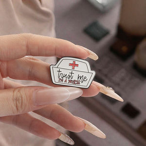 Confía en mí, soy Doctor, Pin esmaltado, serie médica, gorros de enfermera, broches, solapa, mochila, insignia, regalos de joyería para graduación médica - Product Image 3