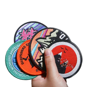 Ücretsiz Numune Yüksek Kalite Özel Şönil İşlemeli Ütüyle Yapışan Dokuma Yamalar Giysi Şapka Çanta Ayakkabı Ceket Süsleme İçin - Product Image 1