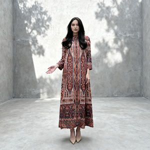 Abaya de Poliéster con Estampado Plisado para Mujeres Musulmanas, Vestido Elegante de Lujo, Diseño Personalizado - Product Image 3