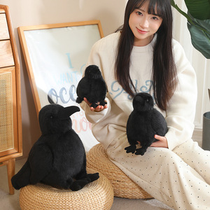 Vente en gros usine : Peluche Corbeau Noir Réaliste, Douce et Rembourrée, Coussin de Sommeil pour Enfants, Cadeau, Peluche pour Machine à Pinces - Product Image 3