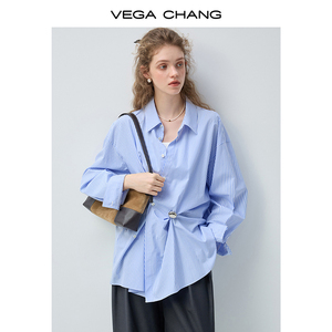 VEGA CHANG Nuova <span class=keywords><strong>Camicia</strong></span> Primaverile da <span class=keywords><strong>Donna</strong></span> in Tencel <span class=keywords><strong>a</strong></span> <span class=keywords><strong>Righe</strong></span> Bianche <span class=keywords><strong>e</strong></span> Blu Cielo con Orlo Annodato <span class=keywords><strong>e</strong></span> Pantaloni Neri per un Outfit Casual Elegante - Product Image 2