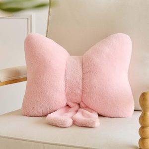 Coussin tissé en forme de papillon, super doux et moelleux, animal en peluche pour la décoration de chambre d'enfant ou cadeau de dessin animé - Product Image 1