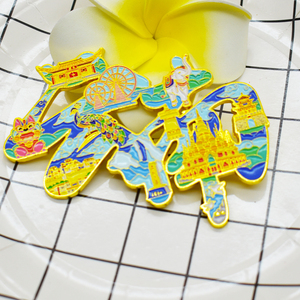 Imán de nevera de aleación personalizado con diseño de dibujos animados 2D 3D, ecológico, troquelado, chapado, regalo promocional para turistas y ciudades - Product Image 5