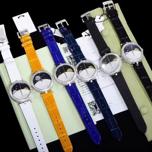 Reloj de Pulsera de Alta Gama con Movimiento de Luna y Sol que se Intercambian - Reloj Exquisito Premium para Negocios y Ocio - Product Image 1
