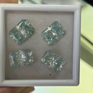 Pierre de moissanite bleue taille radiant 9x11mm, pierre non montée - Product Image 6