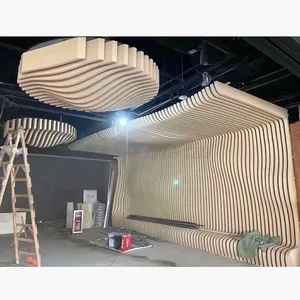 Système de plafond suspendu en aluminium/métal, déflecteur décoratif/Design de plafond linéaire pour séparation de toit de Station de métro