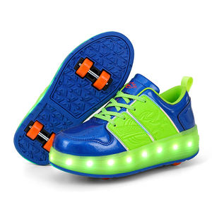 Venta al por mayor adultos y niños zapatos deportivos con luz LED con 4 <span class=keywords><strong>Ruedas</strong></span> zapatos de patín de <span class=keywords><strong>ruedas</strong></span> con carga USB - Product Image 2
