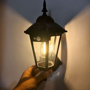 Lanterne murale solaire extérieure vintage, lumière de sécurité solaire extérieure avec détecteur de mouvement, 3 modes, lampe murale solaire décorative - Product Image 3