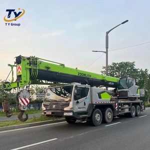 Grúa hidráulica sobre camión Zoomlion ZTC500H usada, 50 toneladas, 45m de altura de elevación, para trabajos de elevación en obra. - Product Image 1