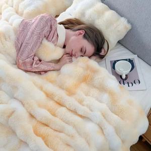 Juego de edredón coral ultra suave, ropa de cama de invierno tamaño King con comodidad ponderada cálida, incluye sábana, funda de almohada, funda Nórdica - Product Image 3