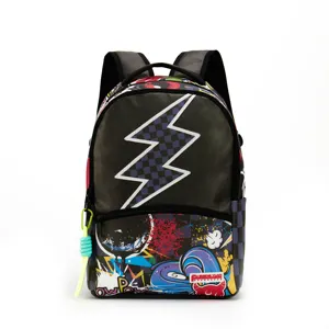 旅行のための大学生グラフィティバックパックのためのデザインカスタマイズプリントスクールバッグ