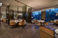 Meubles de bar et de salon commerciaux en bois massif modernes et personnalisés pour restaurants, cafés, centres commerciaux, hôtels, salles à manger, gymnases - Durables et écologiques