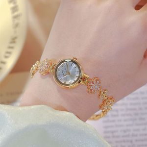 นาฬิกาควอตซ์ผู้หญิงทรงใบไม้ประดับเพชร ดีไซน์สวยหรู รุ่นขายดี BS FA1676 - Product Image 6