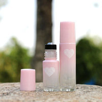Flacon roll-on en verre rose dégradé avec boule de jade, 5 ml, 10 ml, avec logo personnalisé, motif cœur mignon