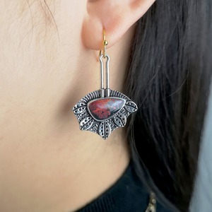 Orecchini pendenti a forma di foglia d'acero rossa per donna, stile vintage naturale, accessori per l'uso quotidiano - Product Image 2