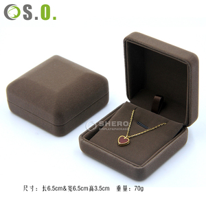 Cajas de Joyería Personalizadas Cuadradas para Colgantes, Anillos, Pulseras y Joyas con Interior de Terciopelo - Product Image 4