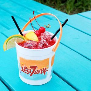 Custom Beverage 32 Ounce Mixed <b>Drinks</b> <b>Buckets</b> 32Oz Plastic <b>Drink</b> <b>Bucket</b> With Handle - Product Image 2