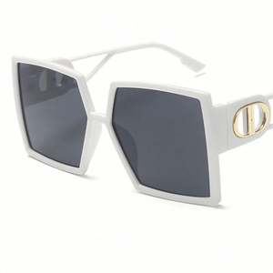 Lunettes de soleil vintage personnalisées avec logo, pour femmes, noires, surdimensionnées, UV400, monture carrée, grandes lunettes de soleil pour femmes - Product Image 5