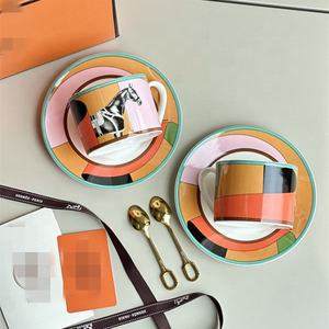 Juego de Café de Porcelana con Diseño de Caballo de Lujo, Juego de Taza y Platillo para Té de la Tarde - Product Image 6