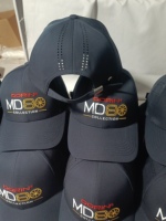Topi Baseball 6 Panel Biru Dongker Kustom, Cepat Kering, Bordir Laser Berlubang, untuk Olahraga Luar Ruangan