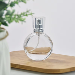 Botella de <span class=keywords><strong>Perfume</strong></span> Cuadrada de Vidrio Transparente de 25 ml al por Mayor con Caja, Recargable con Tapa y Logotipo Personalizado, Estilo Moderno de Lujo - Product Image 4